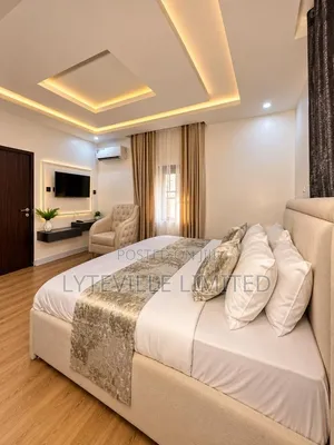 Luxurious 4 Bedroom