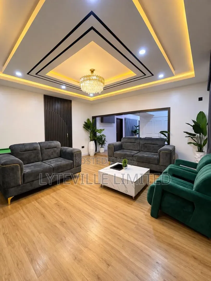 Luxurious 4 Bedroom