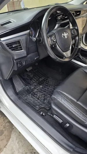 Toyota Corolla 2015 White