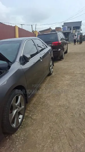 Toyota Camry SE Sport 4dr Sedan w/Prod. End 11/13 (2.5L 4cyl 6A) 2014