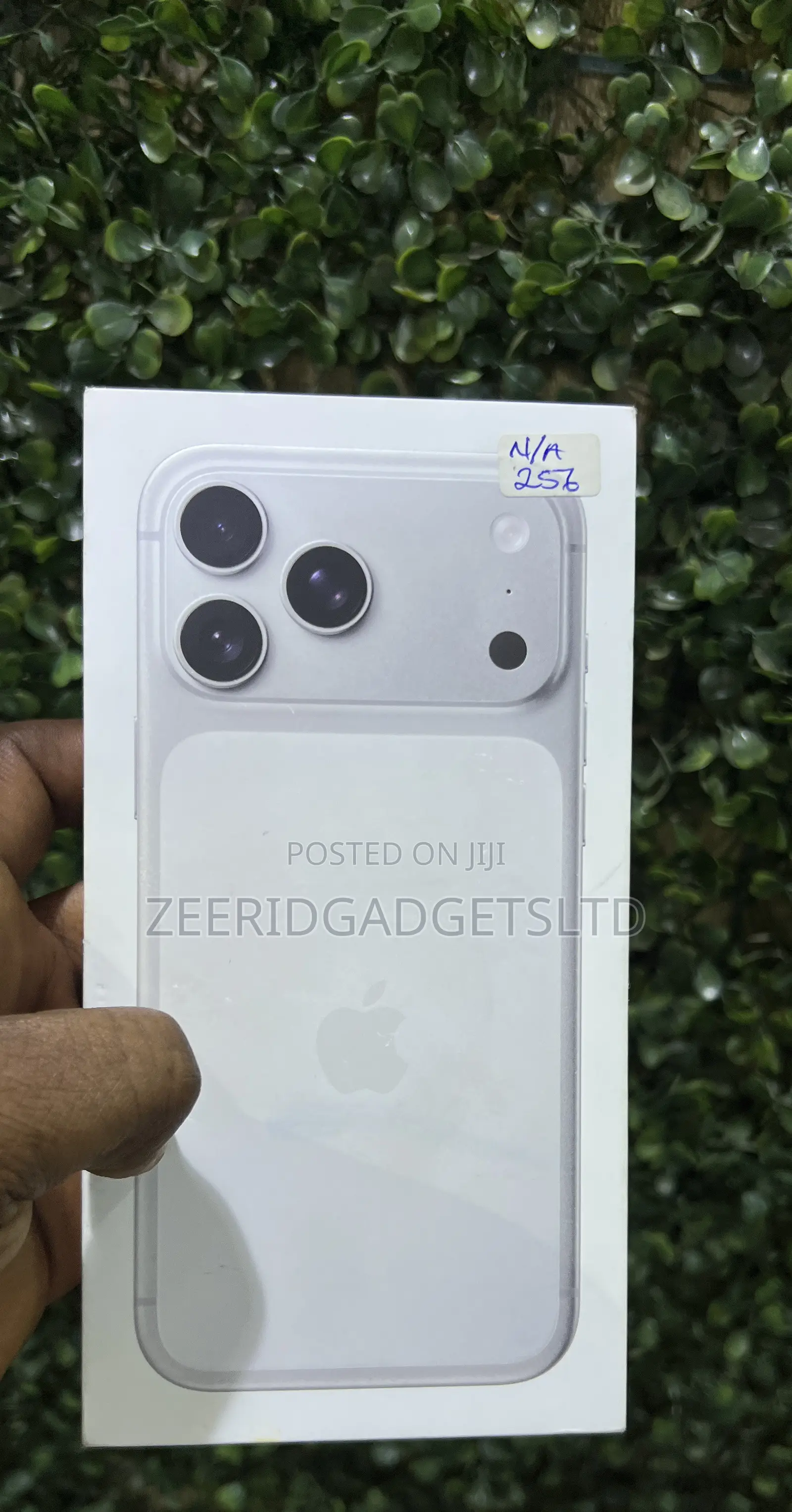 New Apple iPhone 17 Pro Max 256 GB Silver