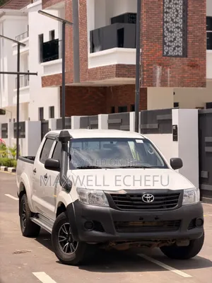 Toyota Hilux 2.7 VVT-i 4X4 SRX 2012 White
