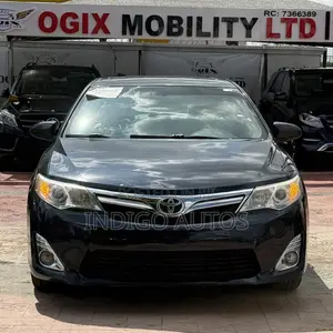 Toyota Camry XLE 4dr Sedan (2.5L 4cyl 6A) 2013 Black