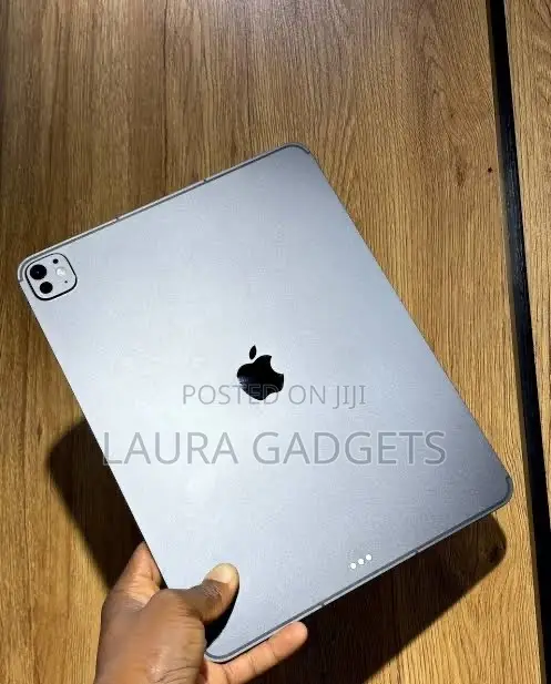 Apple iPad Pro 13 (2024) 256 GB Gray