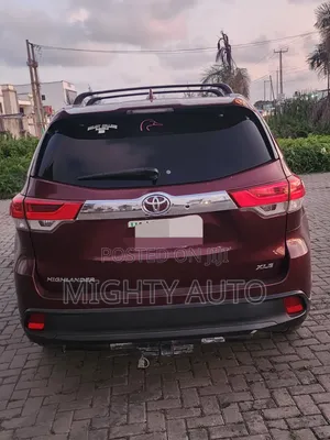 Toyota Highlander 2015 Red