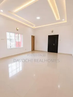 2bdrm Apartment in Lekki Phase 1 for rent