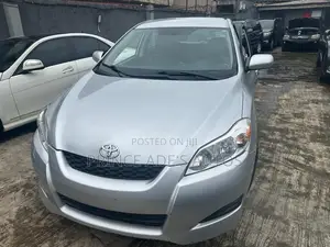 Toyota Matrix 2010 Silver