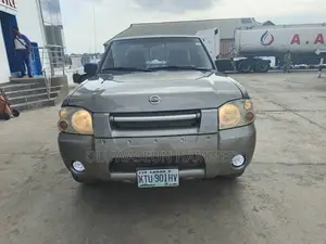 Nissan Frontier Automatic 2005 Gray