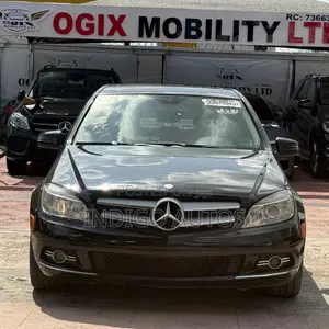 Mercedes-Benz C300 2010 Black