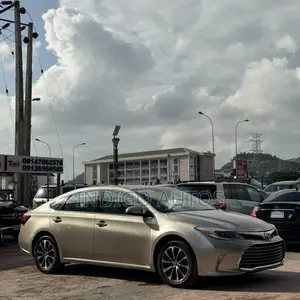 Toyota Avalon 2017 Gold