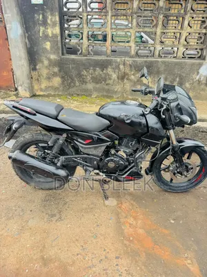 Bajaj Pulsar 220 F 2022 Black
