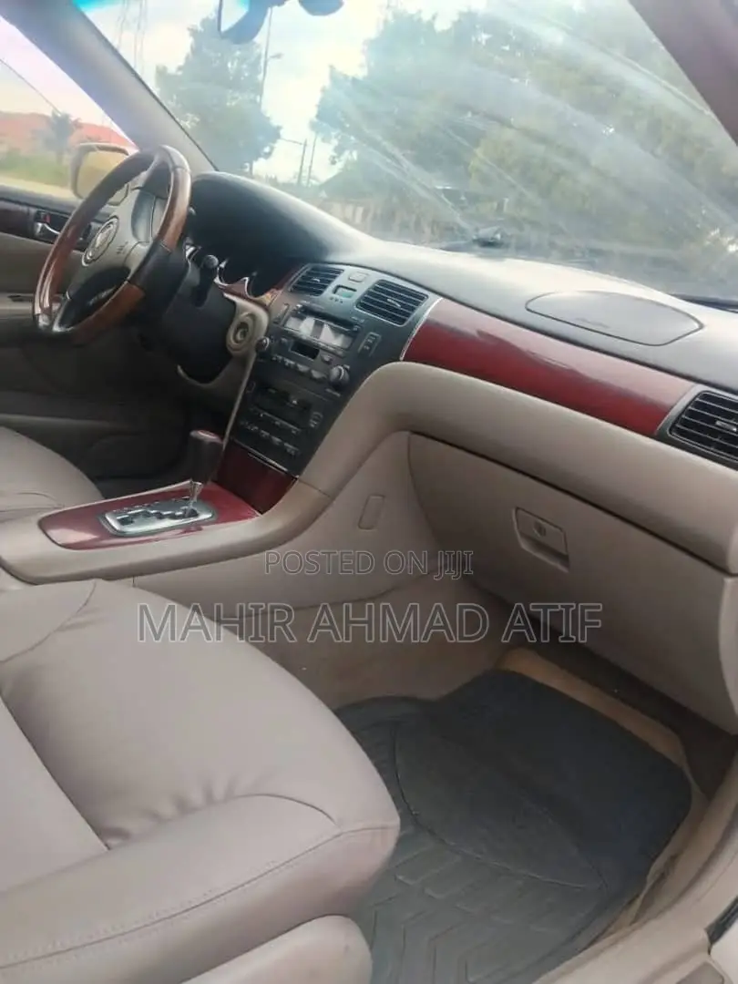 Lexus ES 300 2003 Gold
