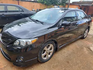 Toyota Corolla 2012 Black