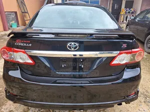 Toyota Corolla 2012 Black