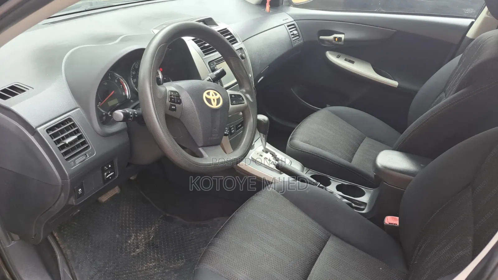 Toyota Corolla 2012 Black