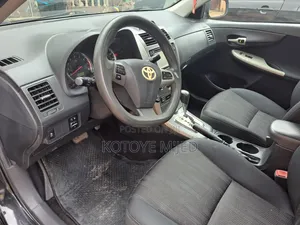 Toyota Corolla 2012 Black
