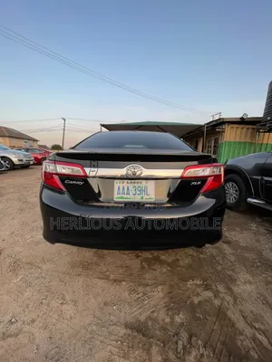 Toyota Camry XLE 4dr Sedan (2.5L 4cyl 6A) 2012 Black