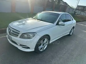 Mercedes-Benz C300 Luxury 4Matic Sedan AWD (3.0L 6cyl 7A) 2011 White