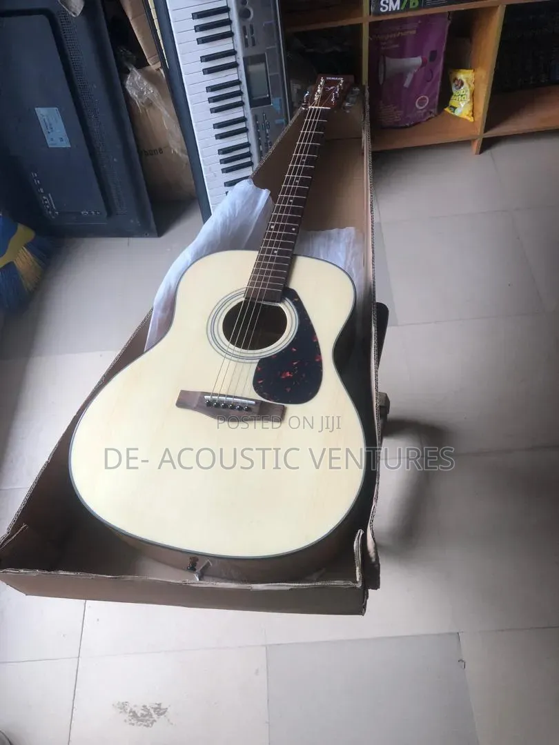 Original Yamaha Acoustic Guitar