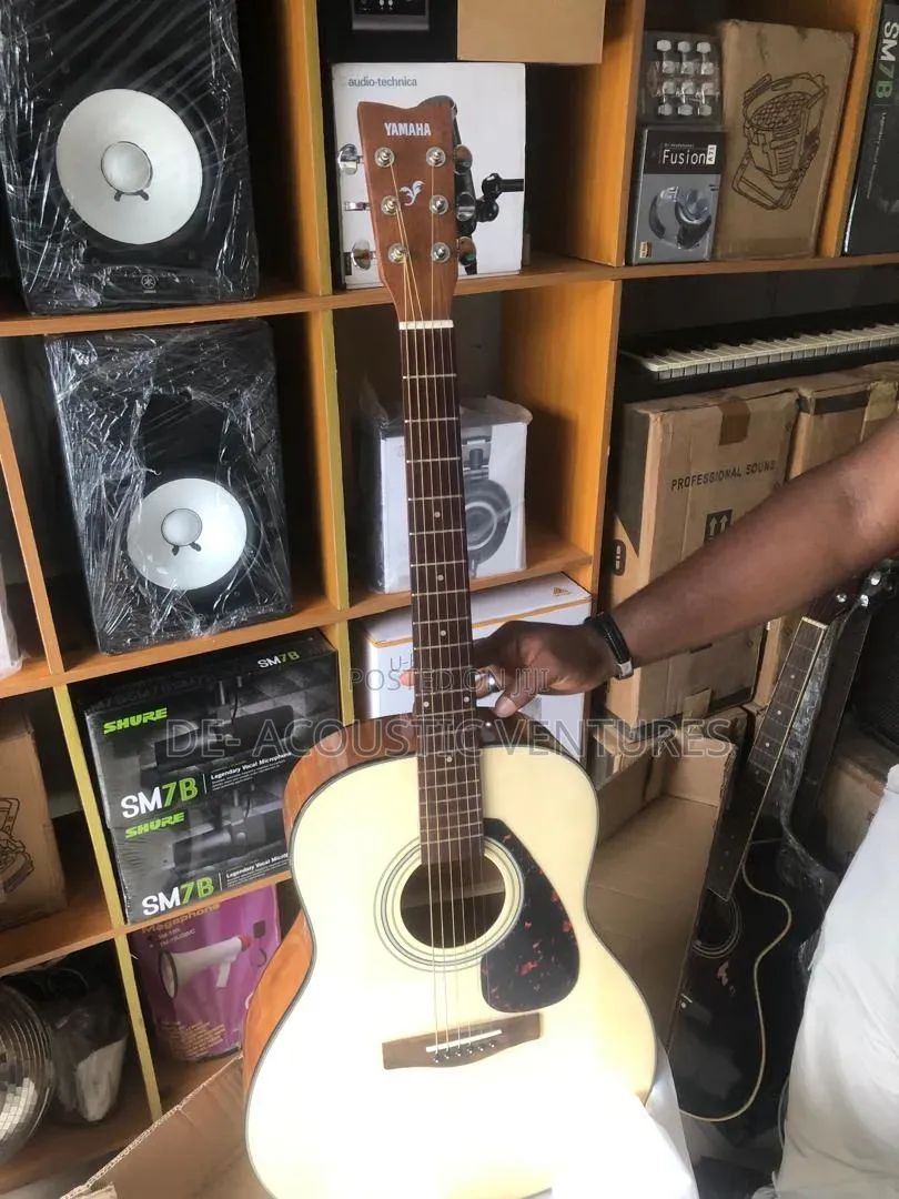 Original Yamaha Acoustic Guitar