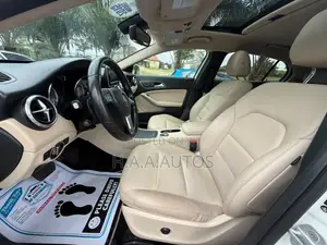 Mercedes-Benz GLA 250 2015 White