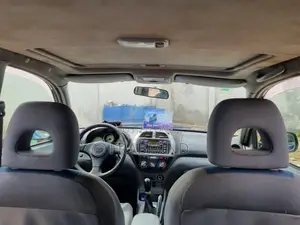 Toyota RAV4 2.0 2005 Blue