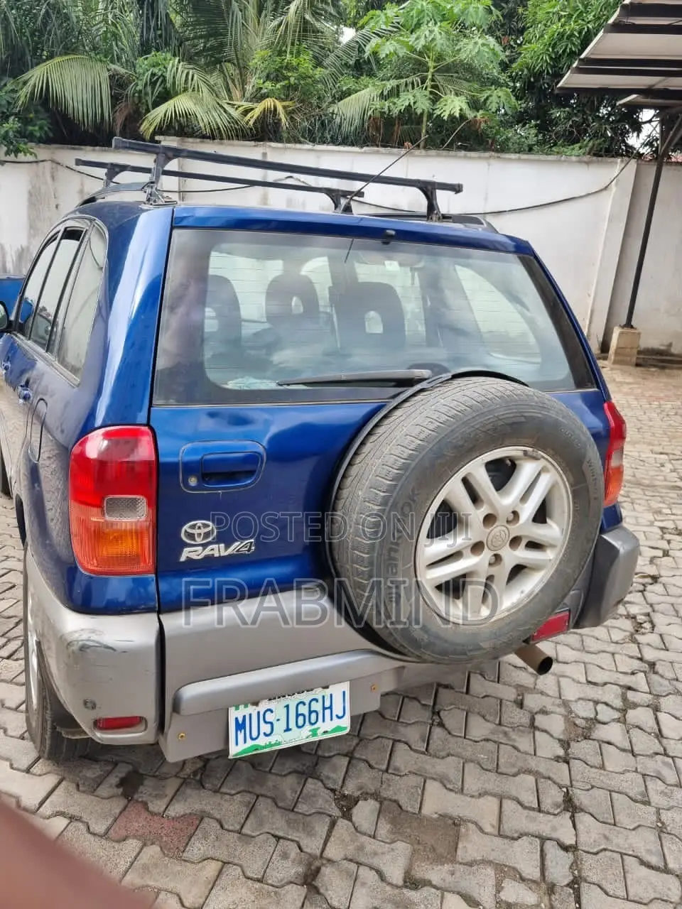 Toyota RAV4 2.0 2005 Blue