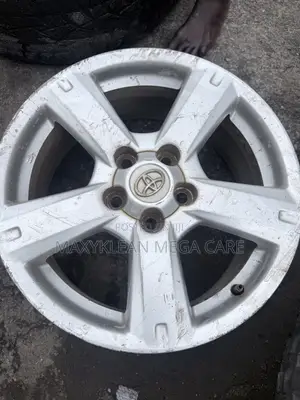 Used Five Nut Rims Set