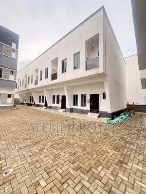 3bdrm Townhouse/Terrace in Ikota for sale