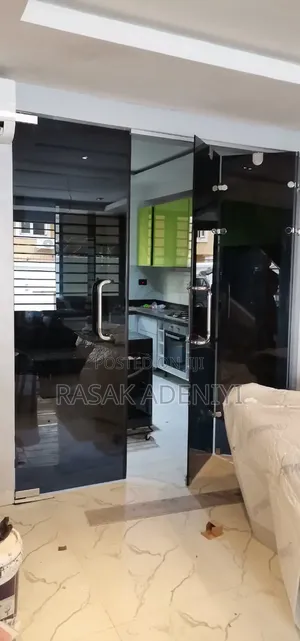Frameless Folding Glass Door