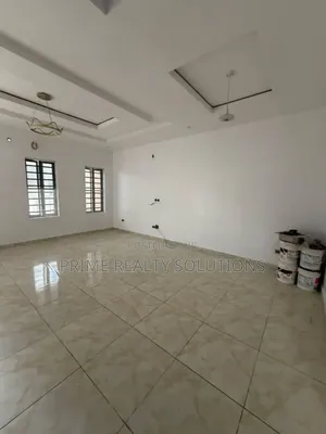 Mini Flat in Thomas Estate for rent