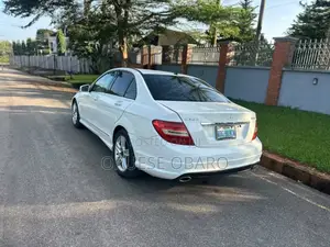 Mercedes-Benz C300 Luxury 4Matic Sedan AWD (3.0L 6cyl 7A) 2011 White