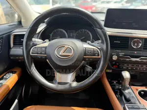 Lexus RX 350L 4WD 2021 White