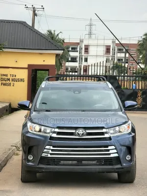 Toyota Highlander Limited 2019 Blue