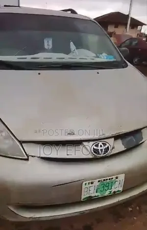 Toyota Sienna 2006 Silver