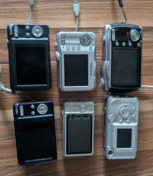 Digital Camera (Pocket Size)