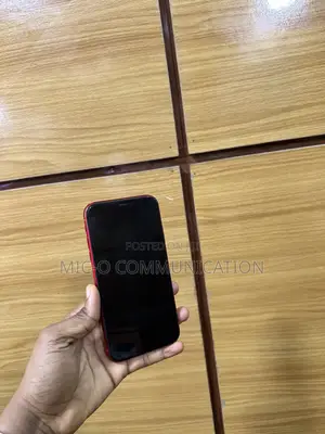 Apple iPhone XR 128 GB Red