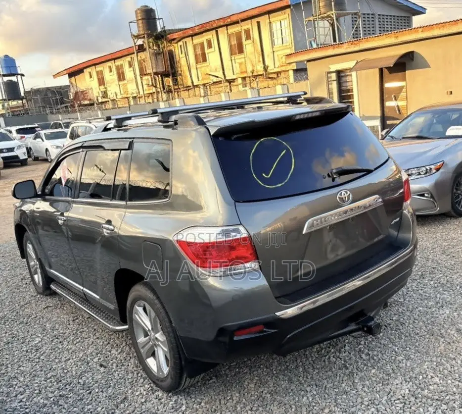 Toyota Highlander 2012 Gray