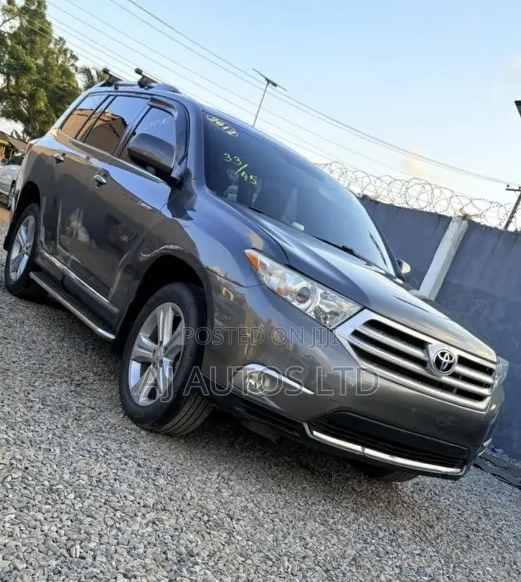 Toyota Highlander 2012 Gray