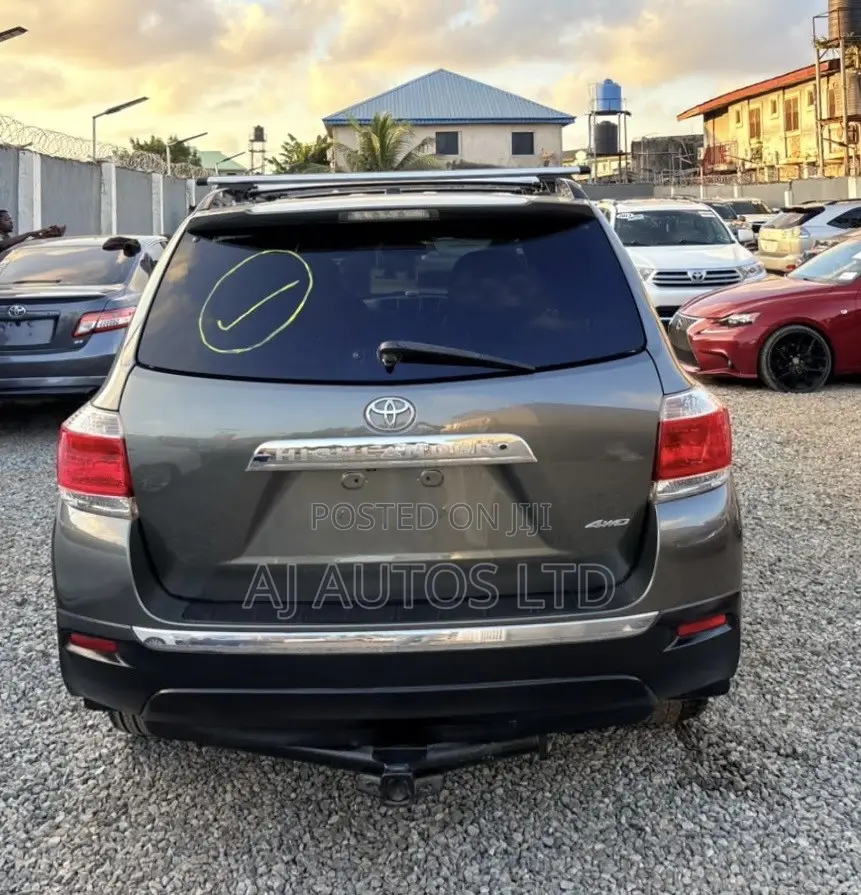 Toyota Highlander 2012 Gray