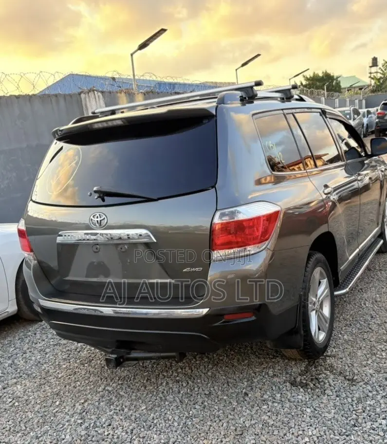 Toyota Highlander 2012 Gray