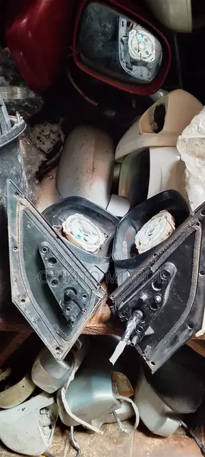 Original Tokunbo Toyota Corolla 2012 Side Mirror for Sale. Very Clean,