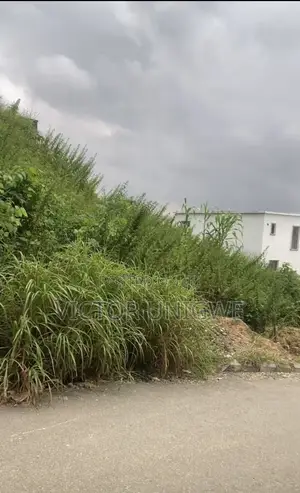 2000sqm of Land at Abuja’s Million Dollar View Guzape Withfcda C of O