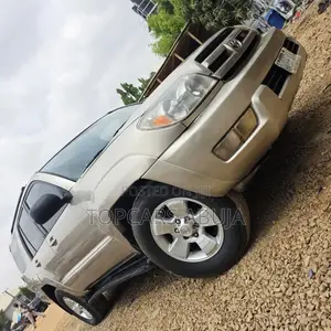 Toyota 4-Runner 2005 Gold