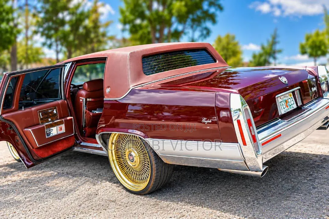 Cadillac Deville 1988 Red