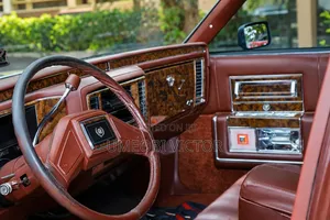 Cadillac Deville 1988 Red