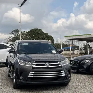 Toyota Highlander Limited 4dr SUV AWD (3.5L 6cyl 6A) 2015 Gray