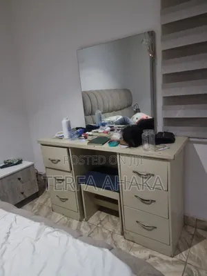 Dresser Table With Mirror and Stool