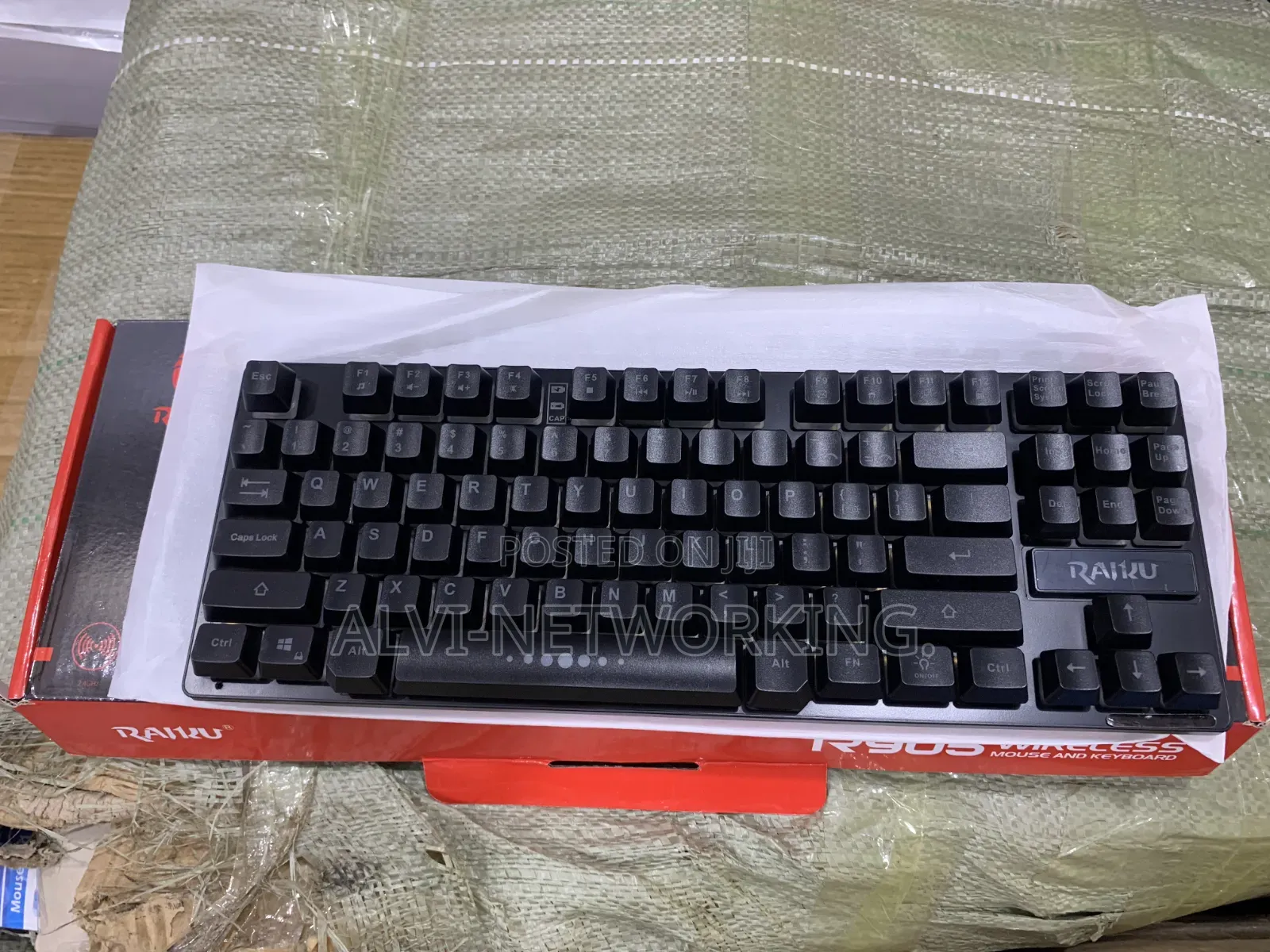 Raiku R905 Wireless Mouse and Keyboard