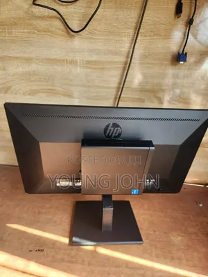 Desktop Computer HP EliteOne 840 G9 8GB Intel Core i5 SSD 512GB